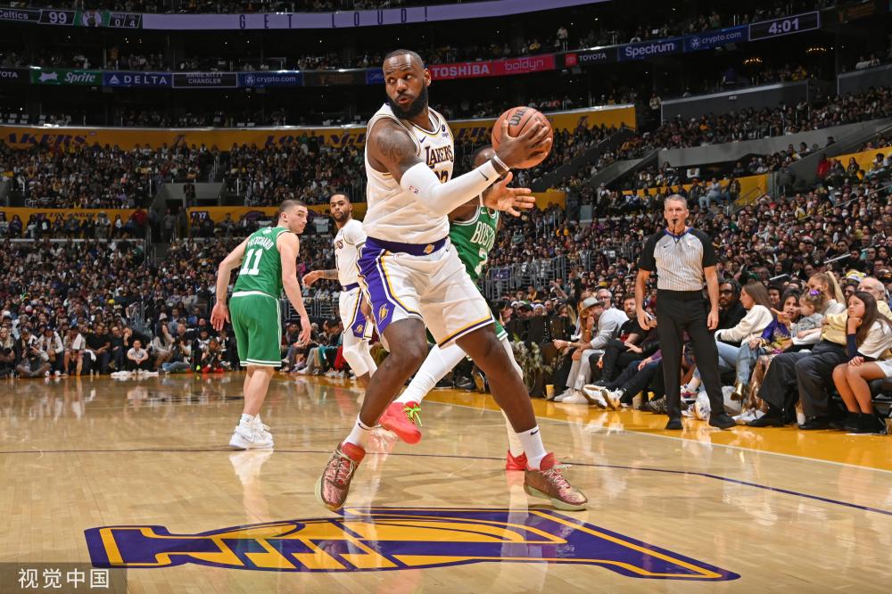 他与球迷建 他与球迷建