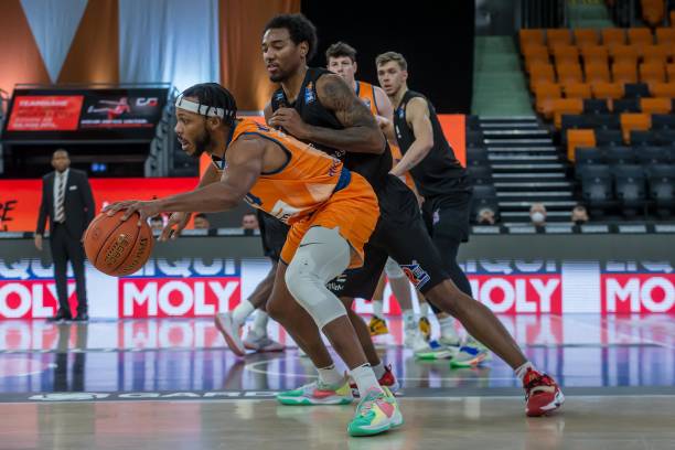 对方的多次 对方的多次